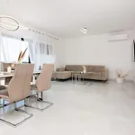With Parking Space - Lozice, - 21759 * Vir
