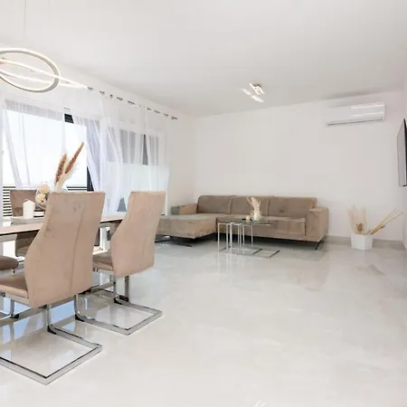 With Parking Space - Lozice, - 21759 * فير