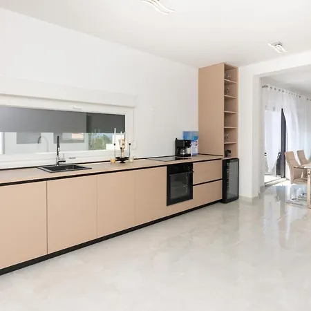 Appartamento With Parking Space - Lozice, - 21759