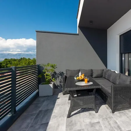 With Parking Space - Lozice, - 21759 * Vir