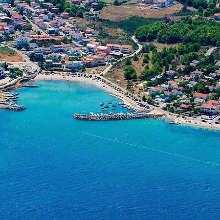 With Parking Space - Lozice, - 21759 Appartamento